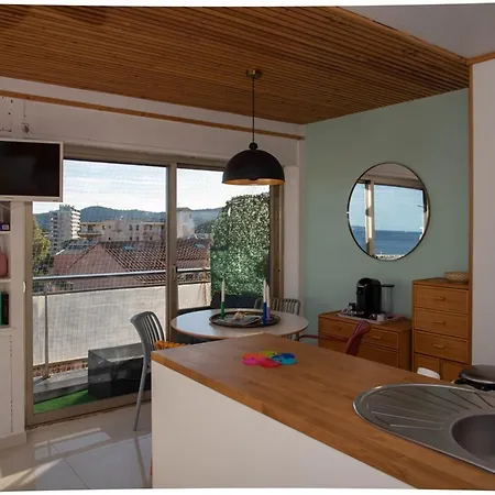 Lägenhet Avec Terrasse, Centre Ville, Climatisation, Parking - Fr-1-803-86 *