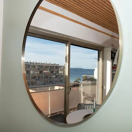 Avec Terrasse, Centre Ville, Climatisation, Parking - Fr-1-803-86 Apartment