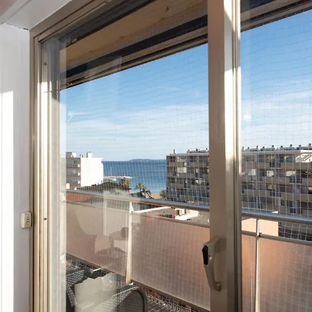 Avec Terrasse, Centre Ville, Climatisation, Parking - Fr-1-803-86 Apartment Le Lavandou